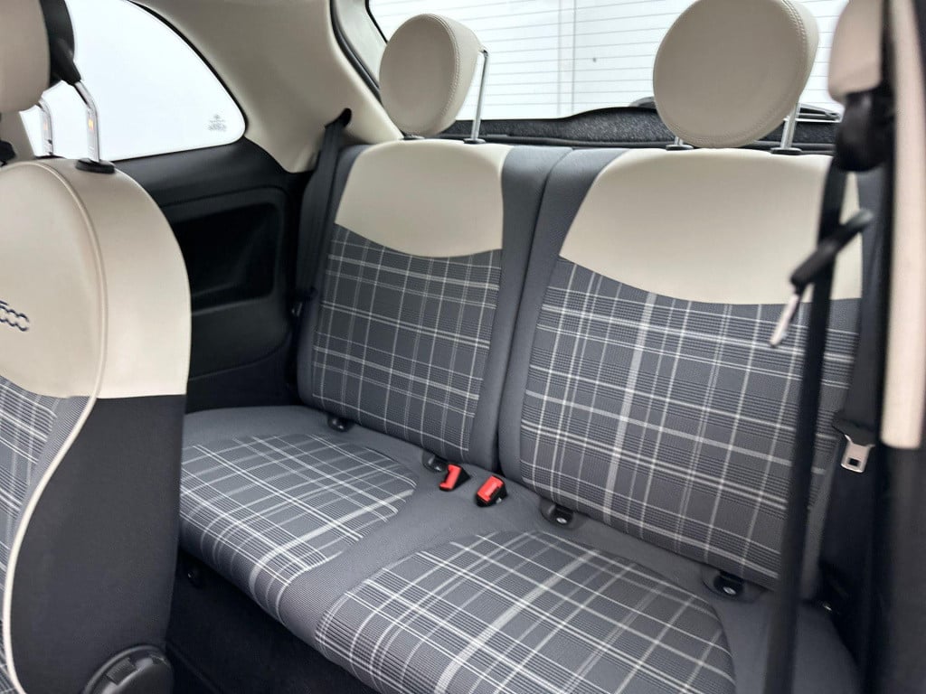Fiat 500 1.2 lounge | automaat | bluetooth | dab | airco | lage km stand