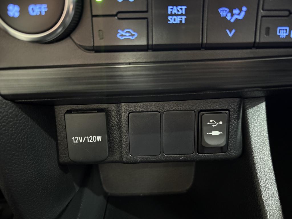 Toyota Auris 1.6 now | lage km-stand |