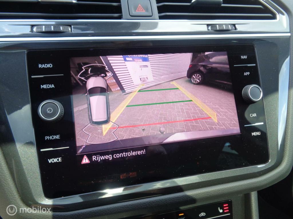 Volkswagen Tiguan 1.5 tsi elegance/airco/navi/panorama/virtual/vol leer/mem