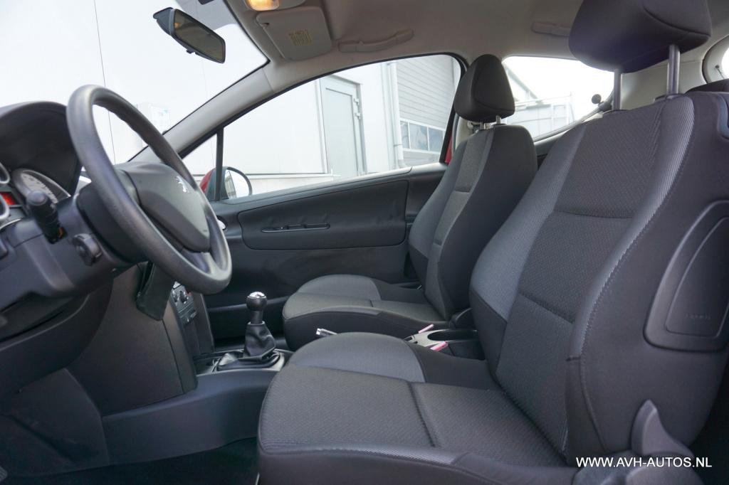 Peugeot 207 1.4 vti style, 21.000 km, uniek!!
