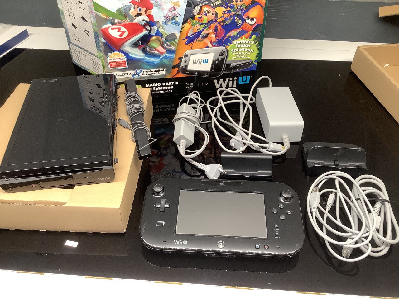 Prachtige set van de Wii U van Nintendo. Mario Kart / Splatoon+ extra