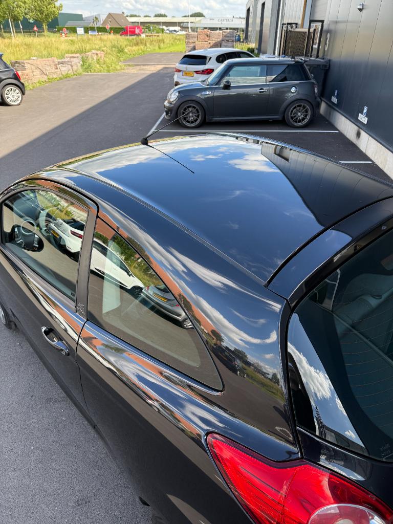 Ford KA 1.2 titanium - airco - nieuwe distributie