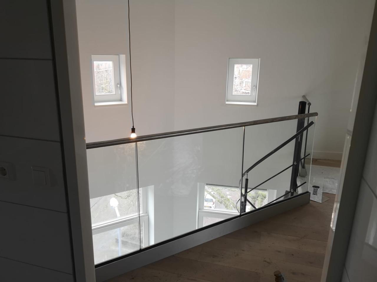 Stalen balustrades op maat – stijlvol, veilig en volledig naar wens