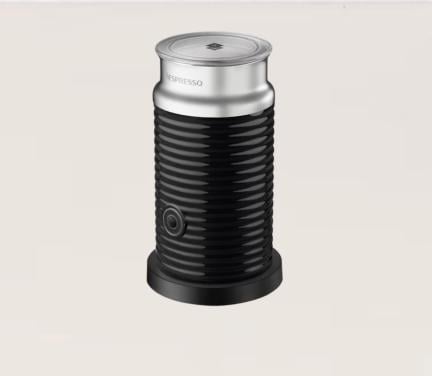 Nieuwe zwarte Nespresso Aeroccino 3 melkopschuimer