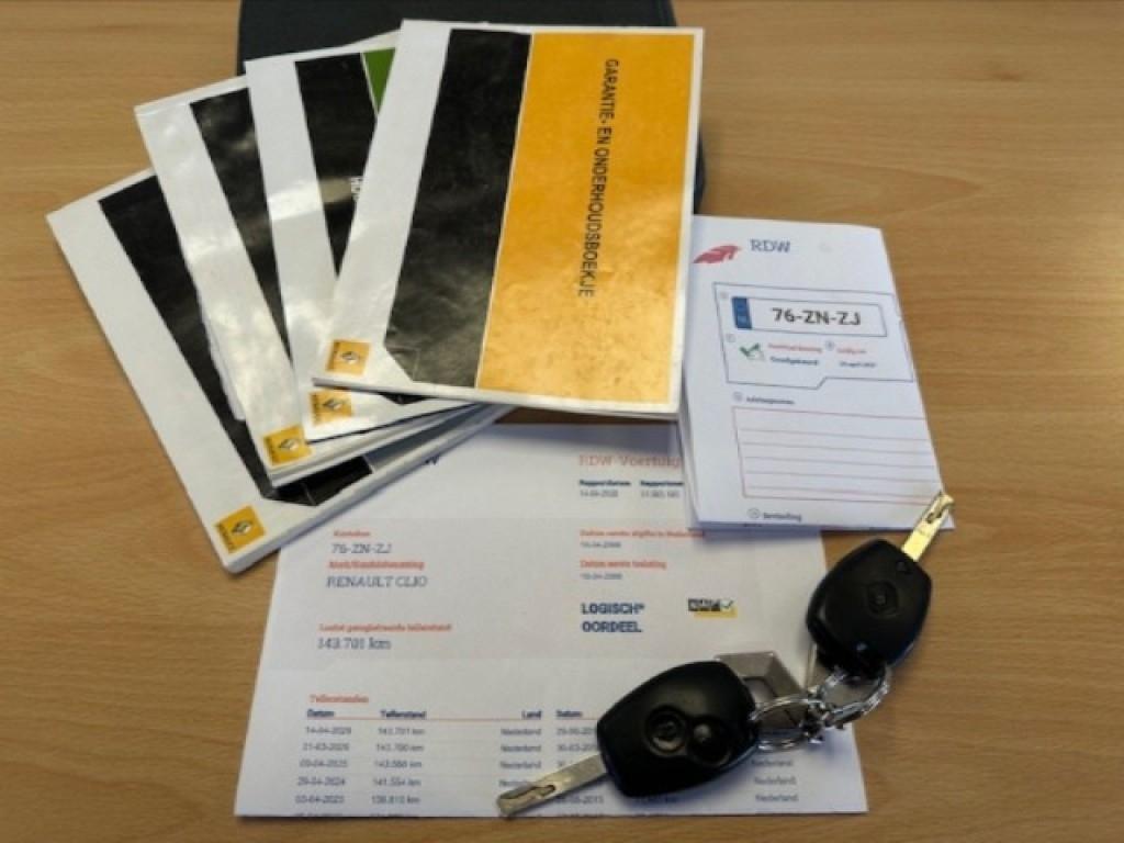 Renault Clio estate 1.2 - 16v expression