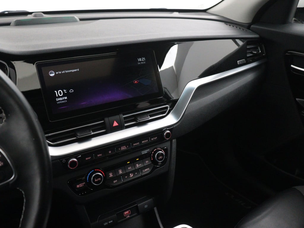 Kia E-niro dynamicplusline 64 kwh | navigatie | schuifdak | led | stuur-/st