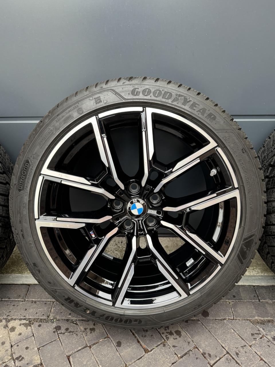 BMW i4 Winterbanden M748 Style Breedset