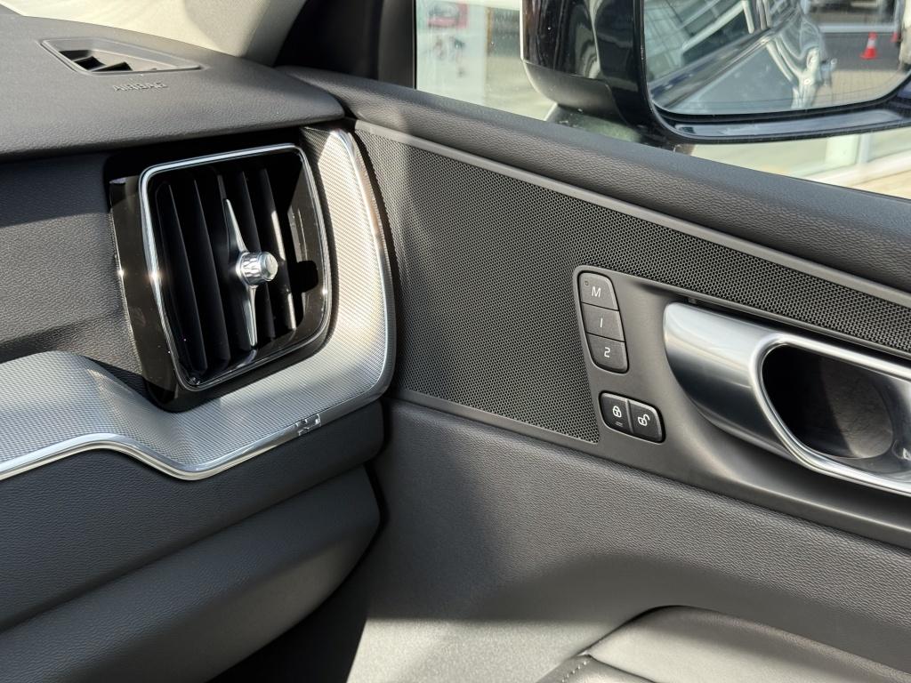 Volvo XC60 t6 398pk recharge plus dark| panodak| adap.cruise| 360camera| aw