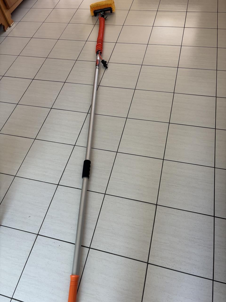 Telescopische raamwisser