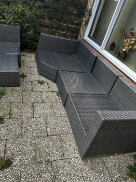 Tuinset lounge zonder kussens nog goede staat