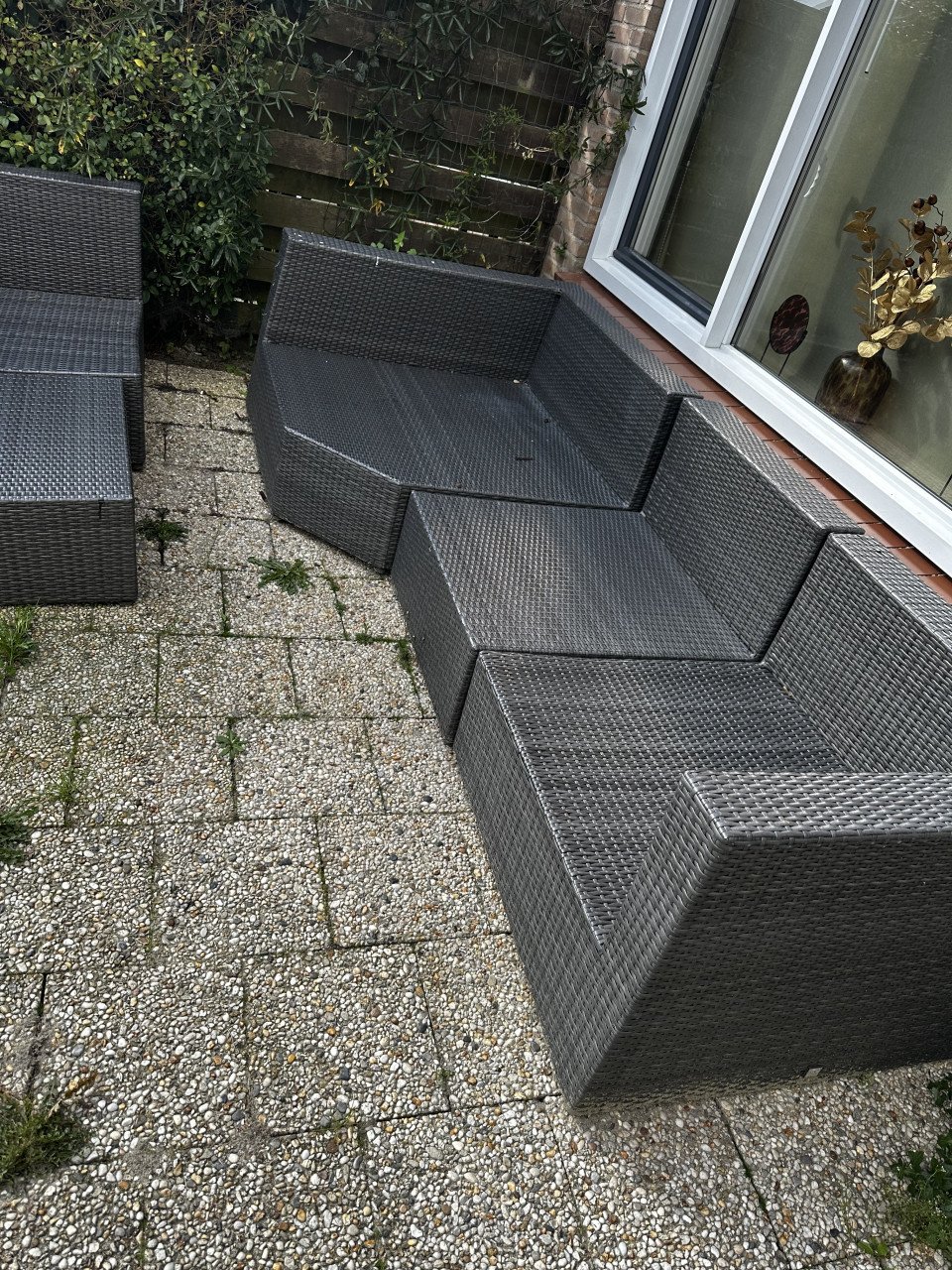 Tuinset lounge zonder kussens nog goede staat