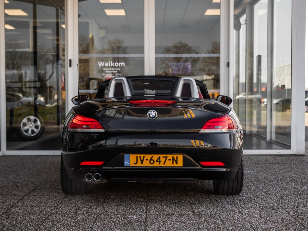BMW Z4 sdrive23i 204pk executive | leder | stoelverwarming | navigatie | pd