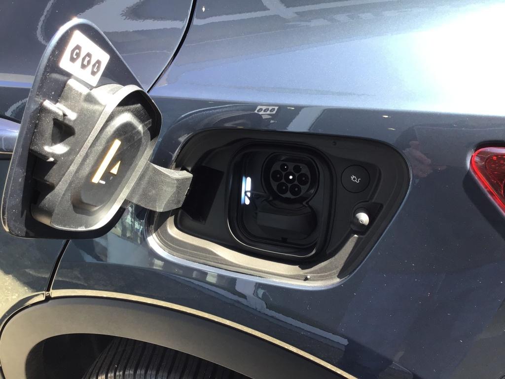 Volvo Ex40 extended range ultra dark europa