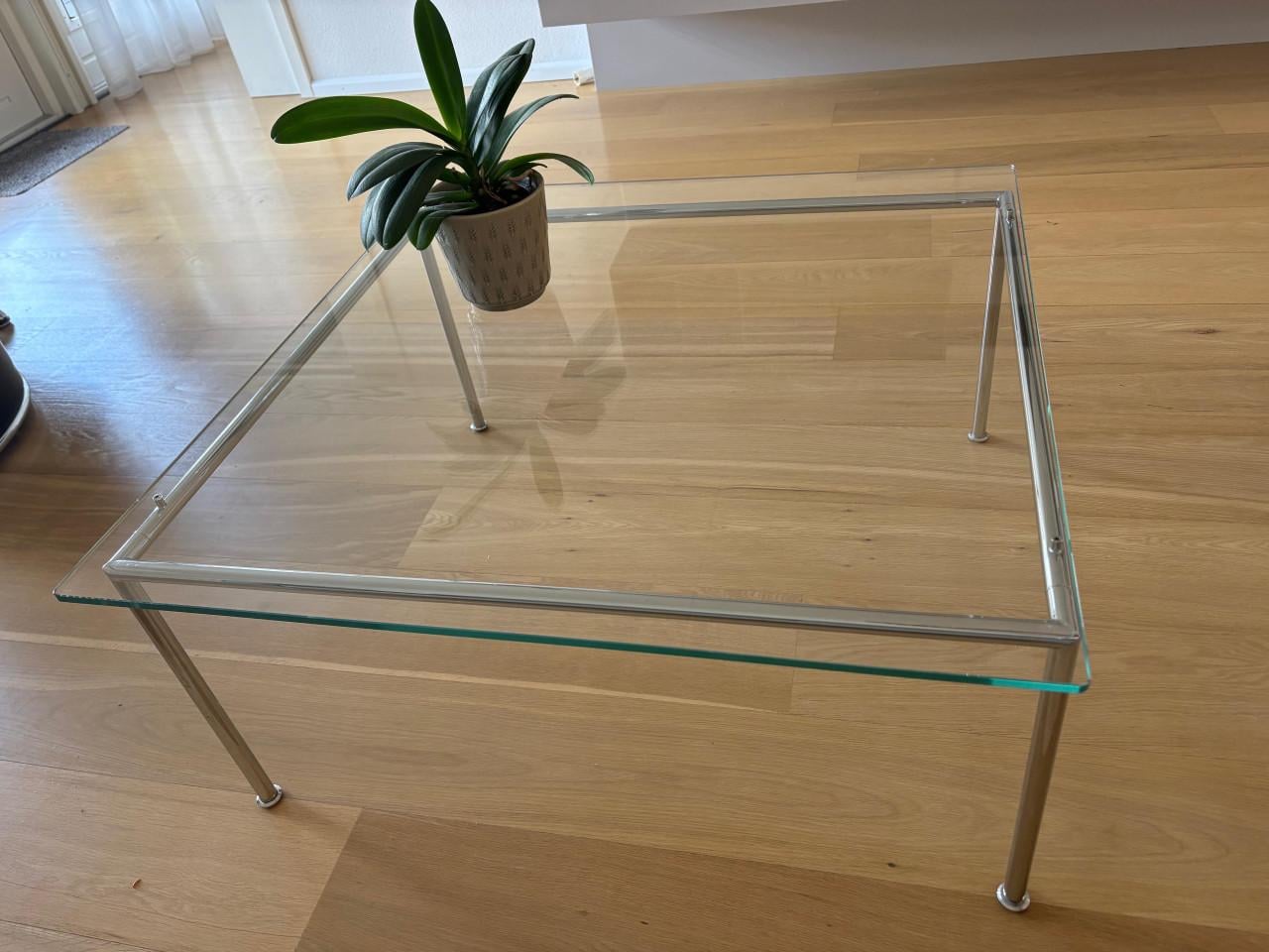 Mooie glazen salontafel