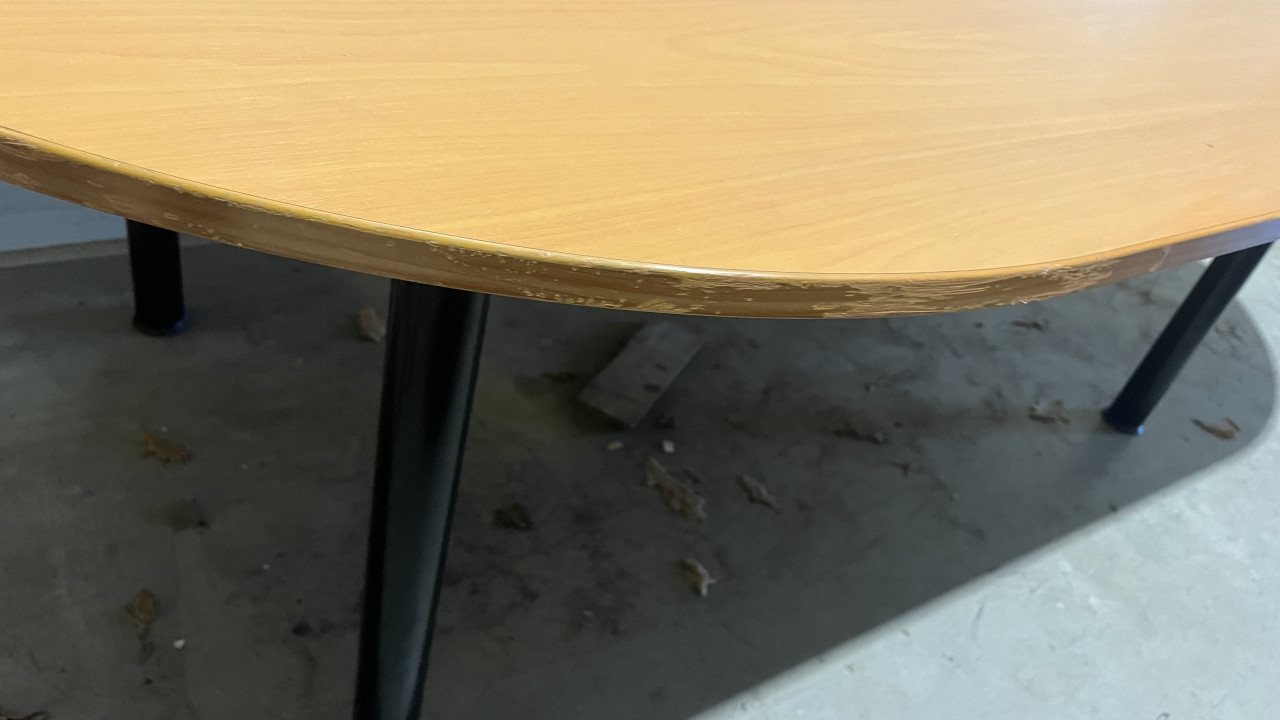Conferentie tafel  vergadertafel