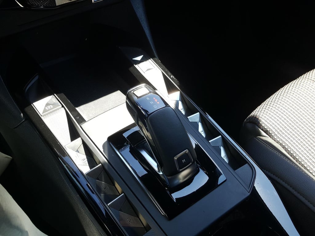 Ds Ds 3 crossback 1.2 puretech 130pk aut performance line