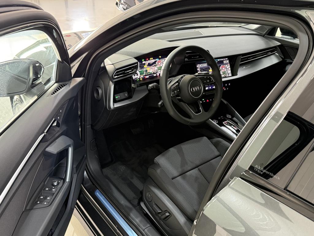 Audi A3 sportback 45 tfsi e 272pk s edition | pano dak | zwart optiek | acc