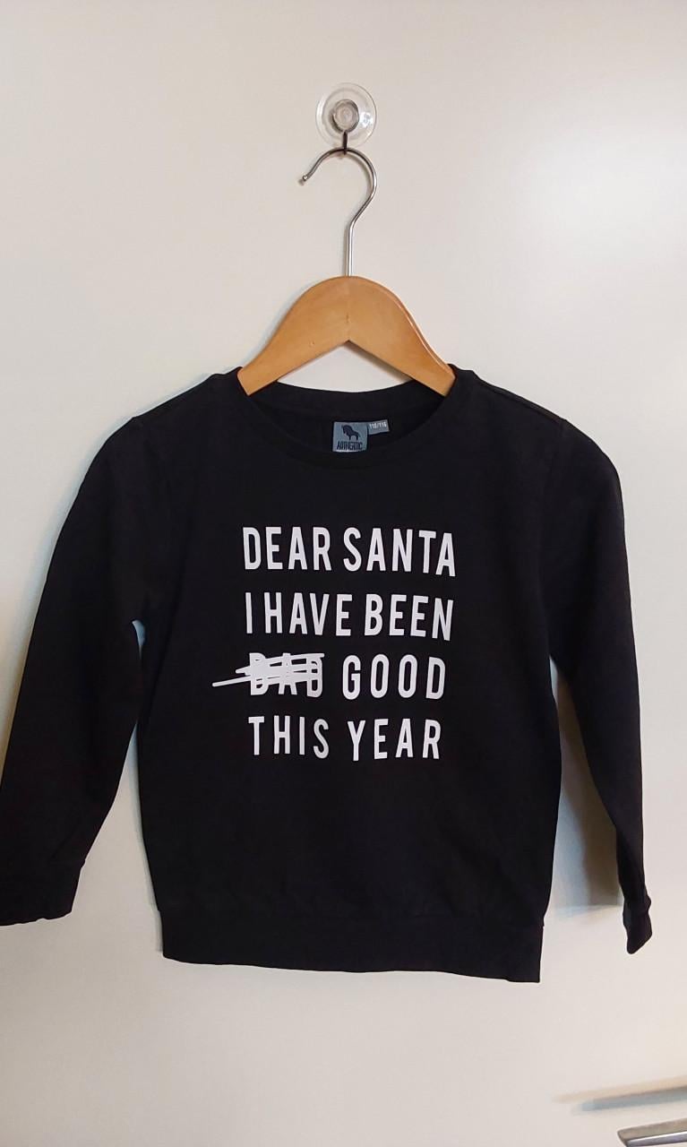 Longsleeve met kersttekst van het merk Oiboi in maat 110/116