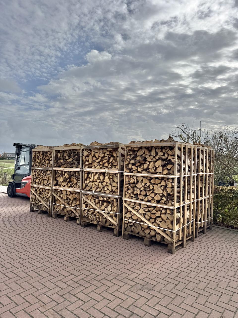 Pallet eiken haardhout 1,8 kuub🪵🔥