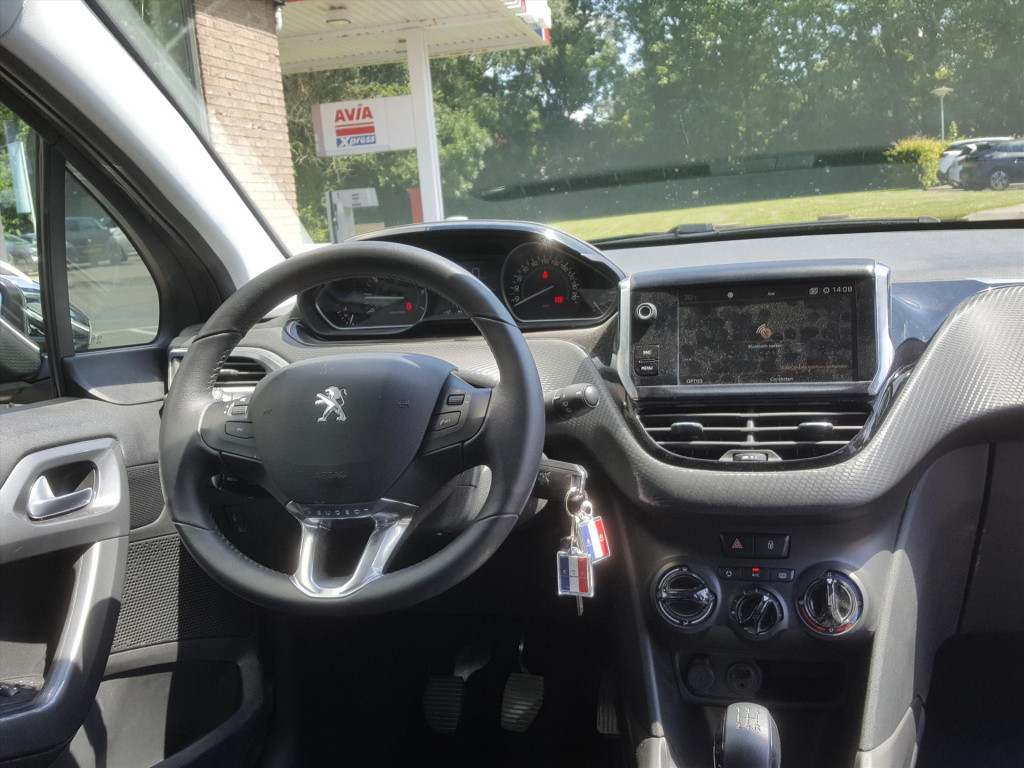 Peugeot 2008 1.2 puretech 82pk s&s style navigatie | airco | cruise control