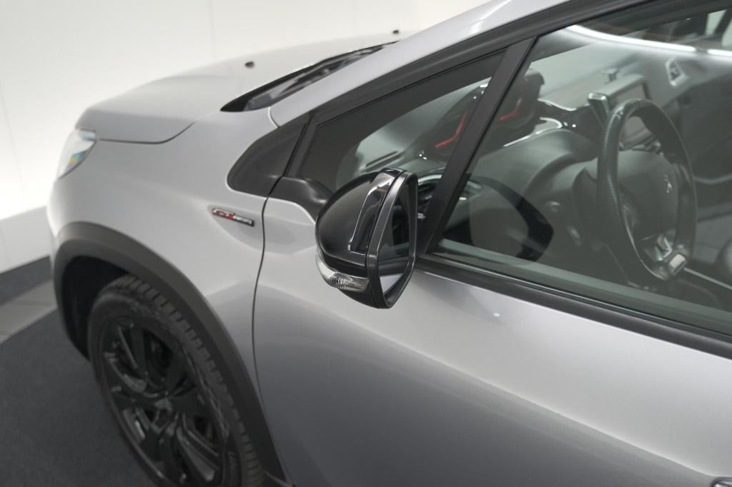 Peugeot 2008 puretech 110 eat6 gt | trekhaak | camera | panoramadak | apple