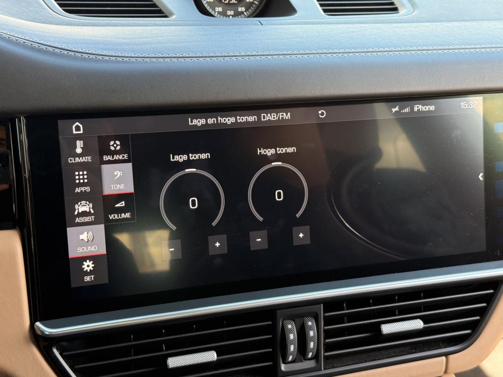 Porsche Cayenne 3.0 | sportdesign | pano | sportchrono | luchtvering | acc 