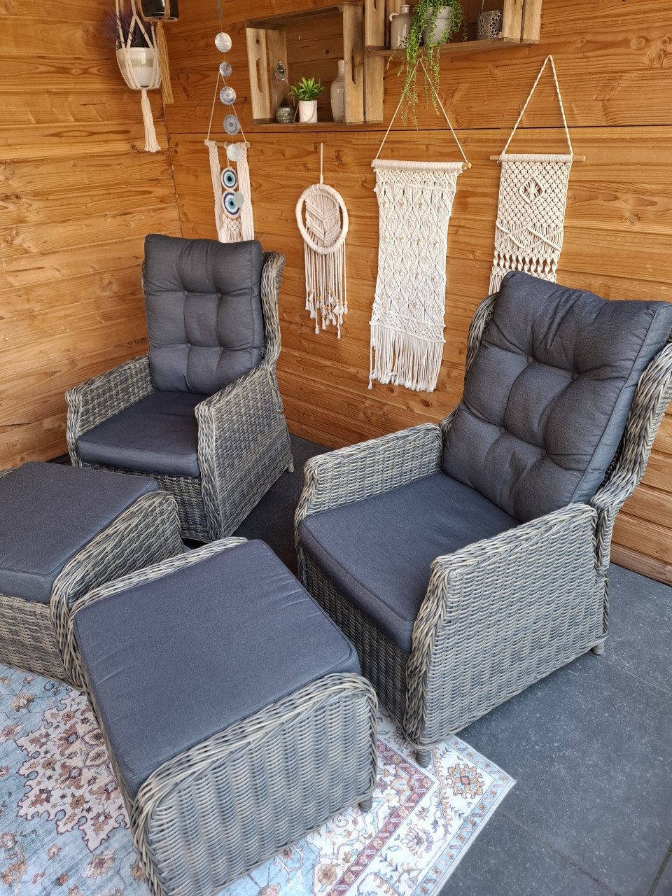 TE KOOP: mooie tuinset