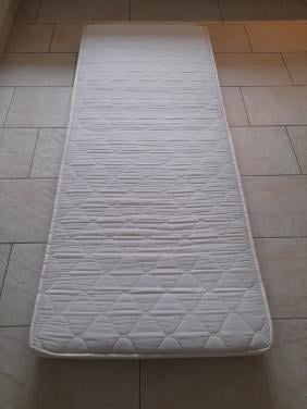 Matras netjes en schoon 80 x 200 x 14 (in goede staat )