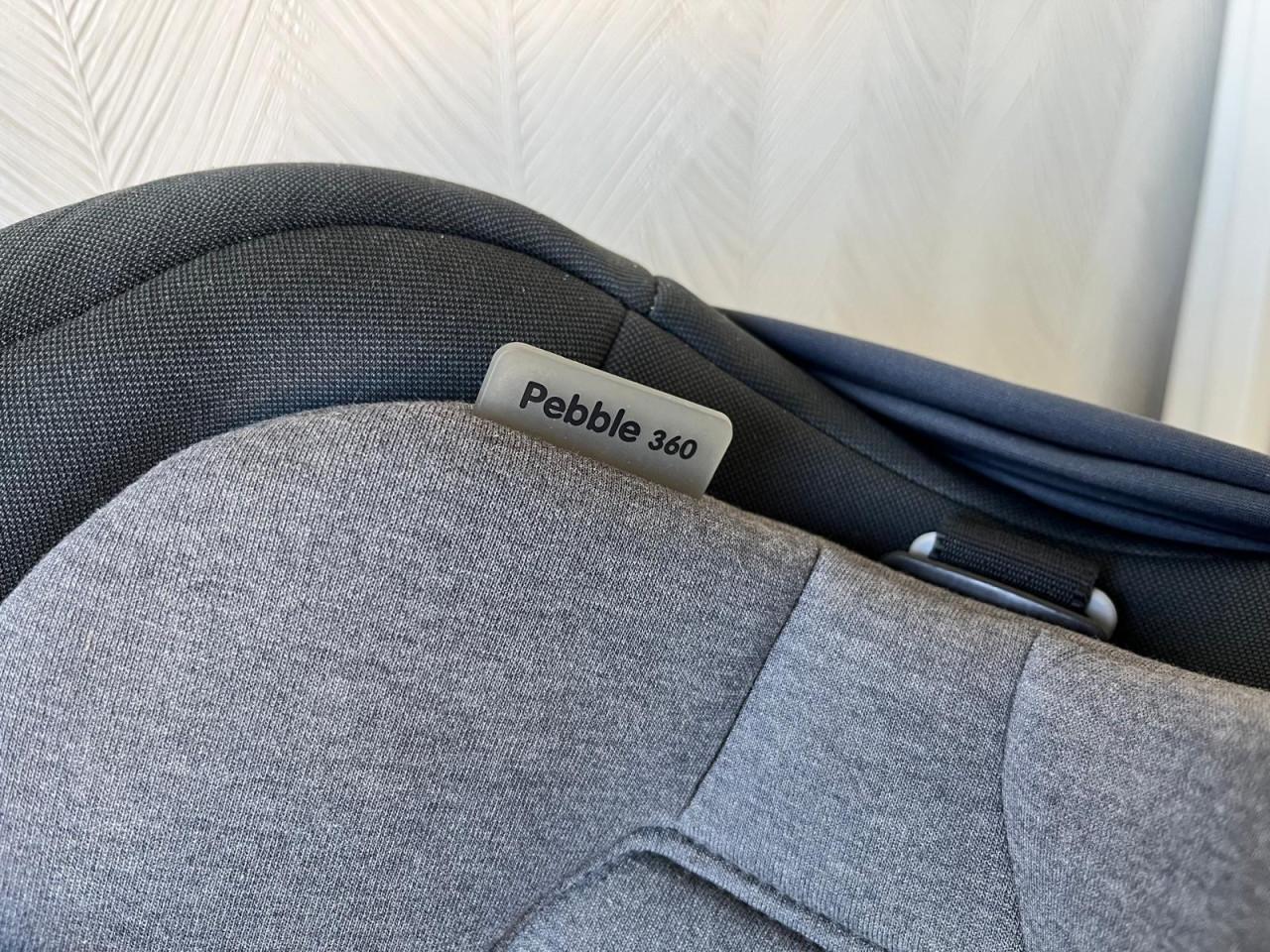 Maxi Cosi Pebble 360 autostoel + zitverkleiner + guirlande