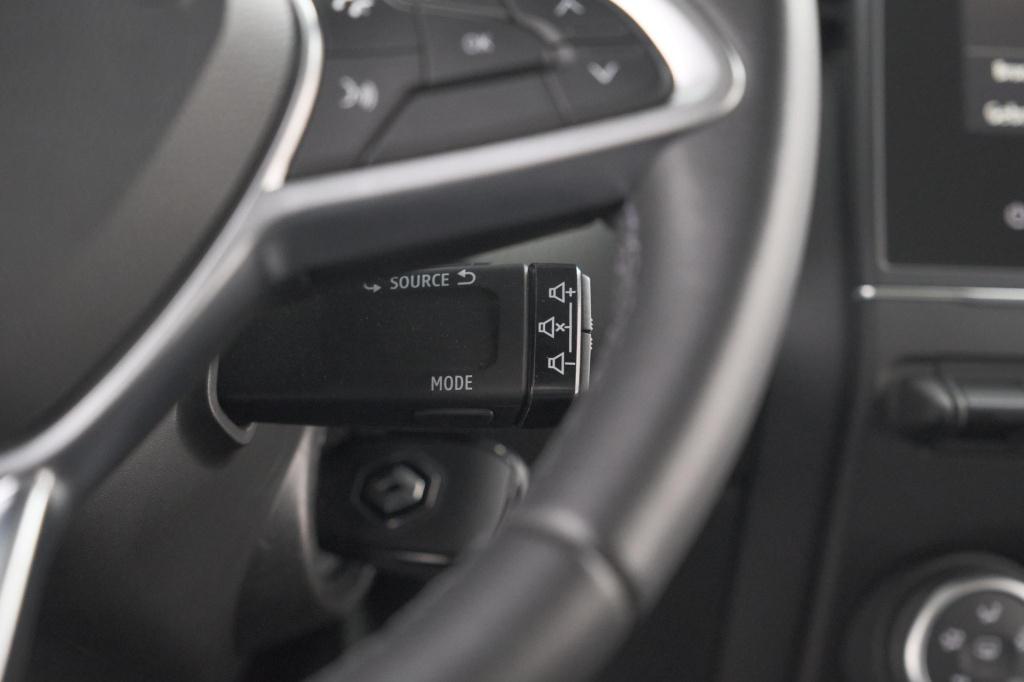 Renault Clio tce 90 equilibre | parkeersensoren | apple carplay | cruise co