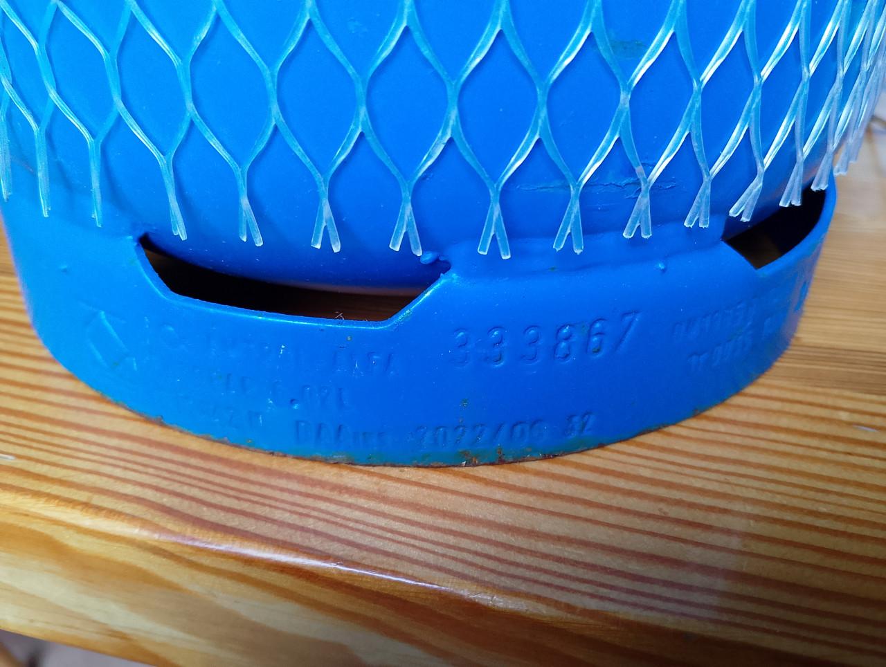 Twee camping gaz flessen