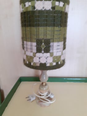 Schemerlampje met marmeren voet.