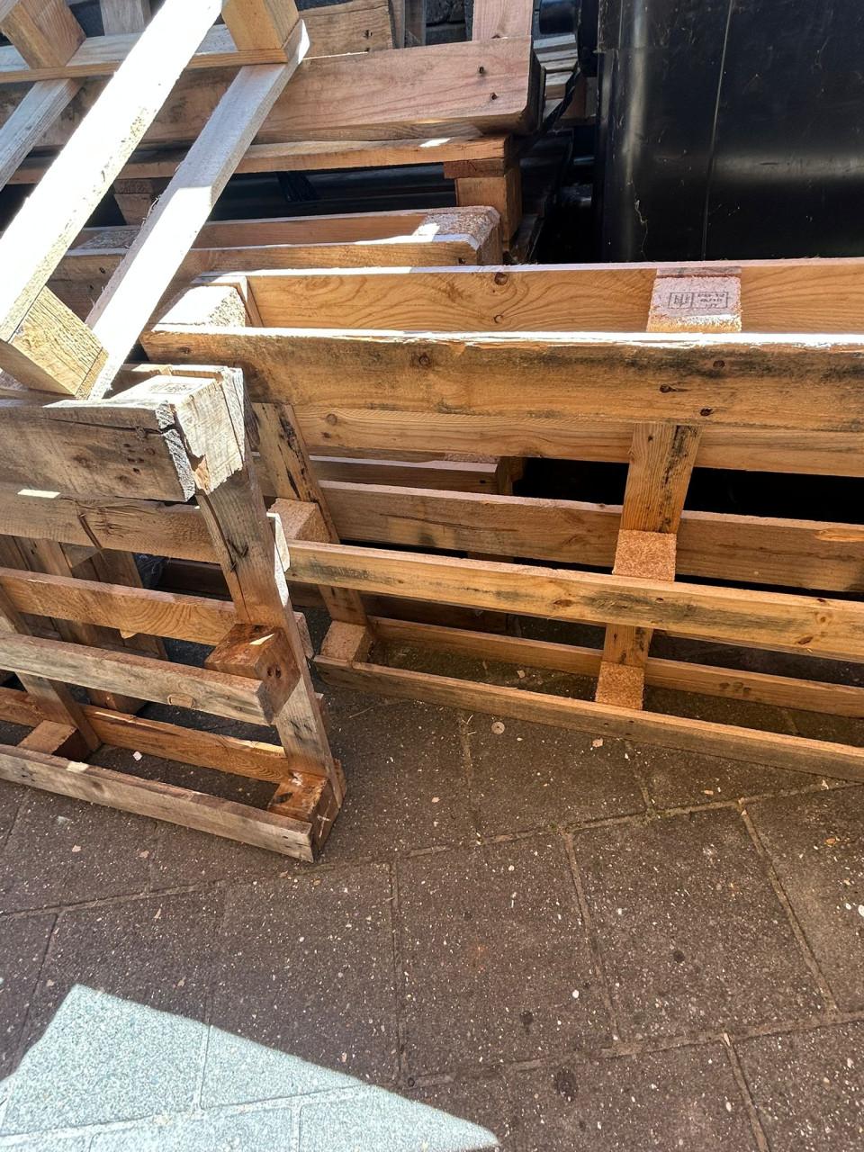 Gratis af te halen hout pallets (geen Euro pallets)