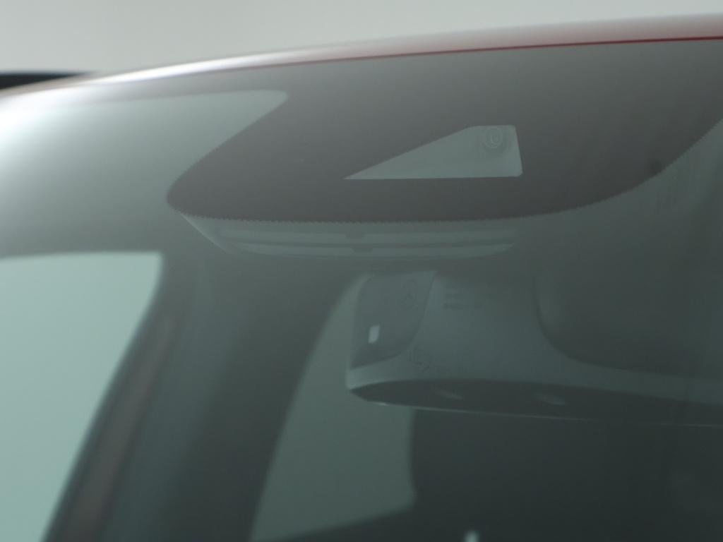 Mercedes-Benz Gla-klasse 250e business solution luxury line apple carplay |