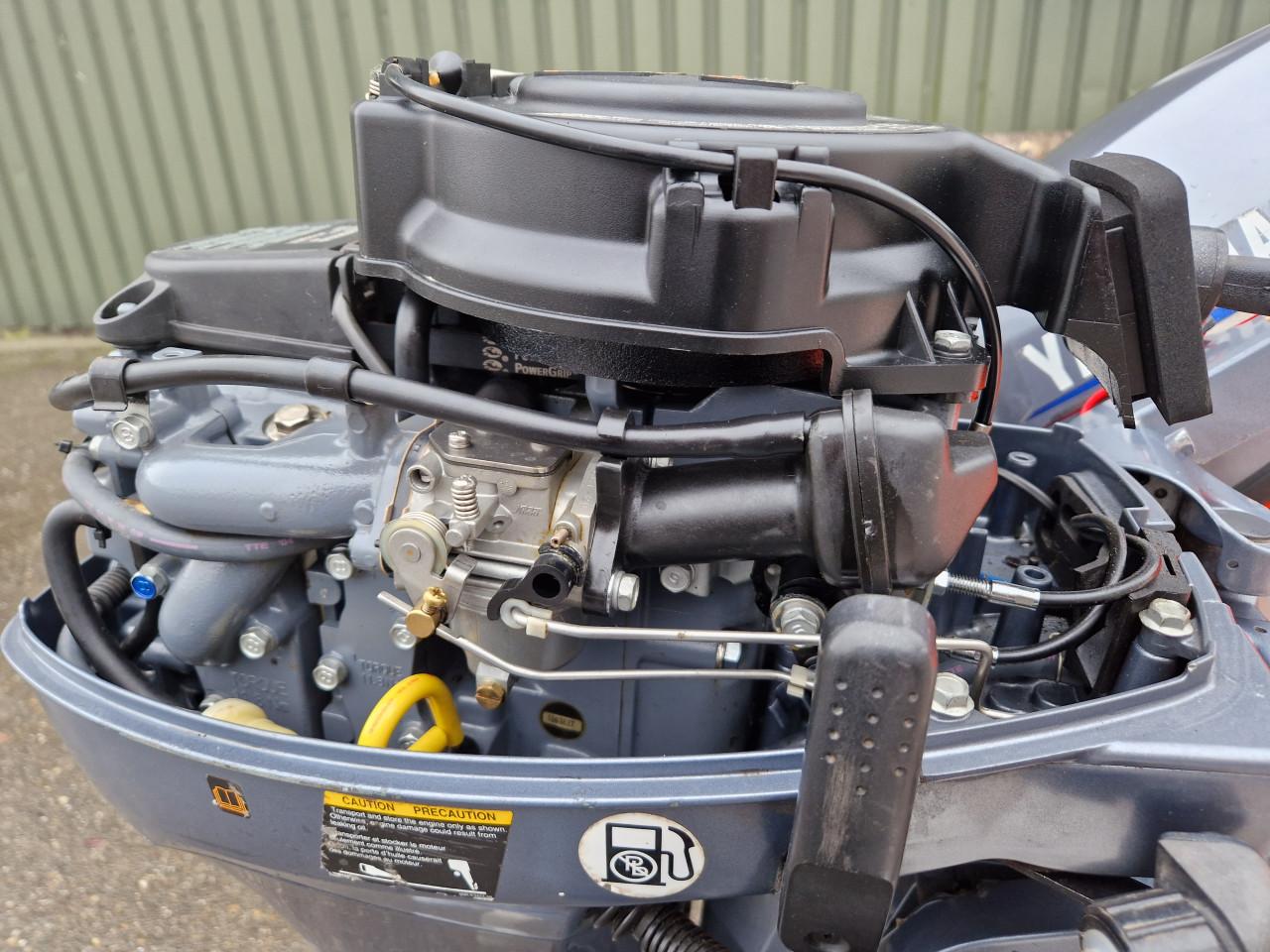 ELAN 401 met Yamaha 8 pk 4-takt en PEGA trailer. Compleet set € 2850,-