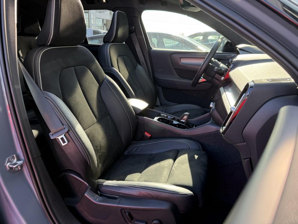 Volvo XC40 t4 211pk recharge r-design| pano| adap.cruise| trekhaak| camera