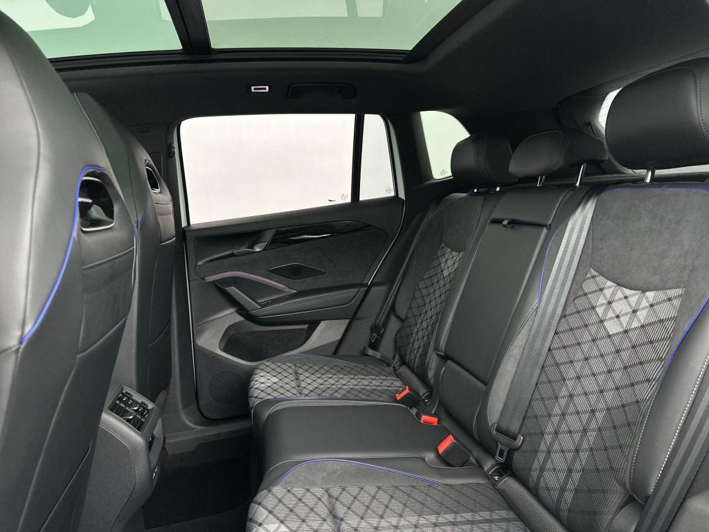 Volkswagen Tiguan r-line edition plug in hybride 204 pk black style pakket