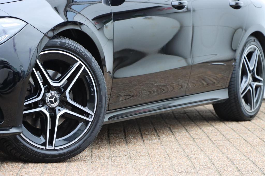 Mercedes-Benz Cla 200 amg line 163pk