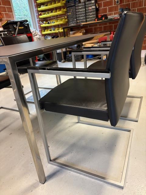 Eethoek met 4 stoelen