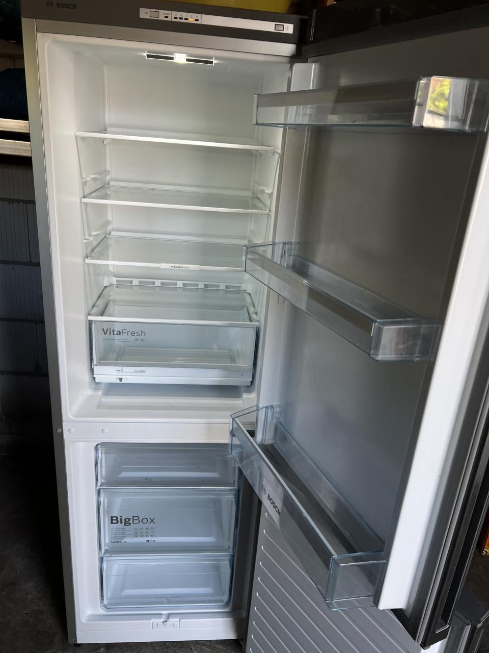 Bosch RVS koel vries combinatie LowFrost 176x60 cm. Energieklasse A++