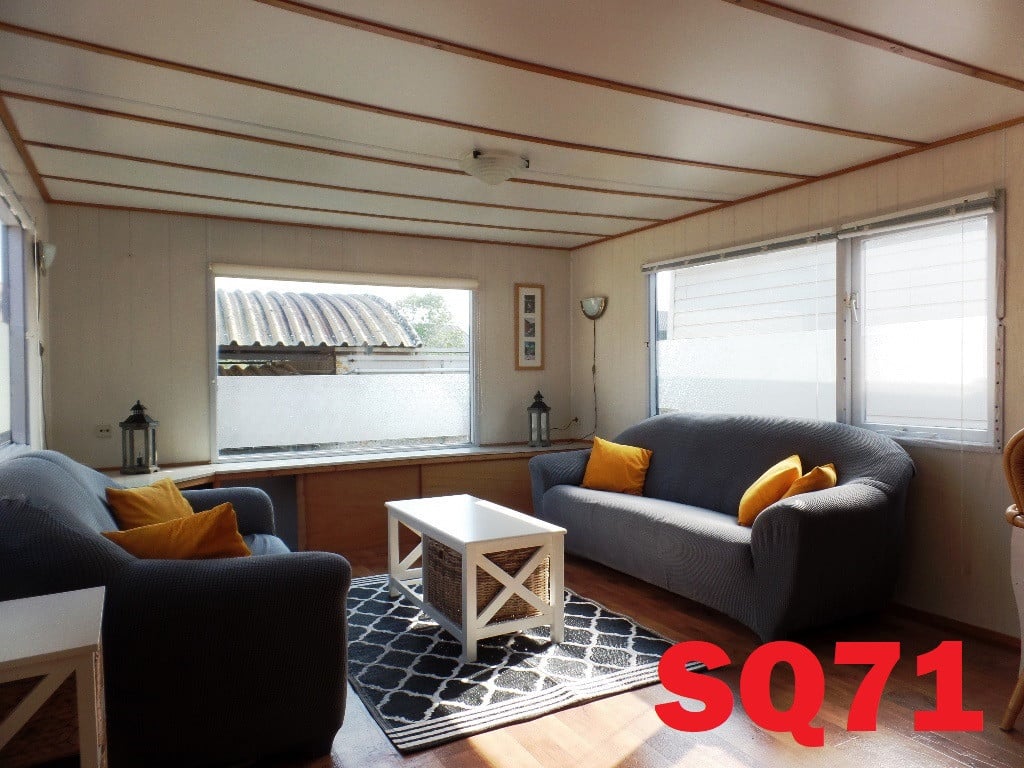 Diverse modellen chalets met retro inrichting te koop
