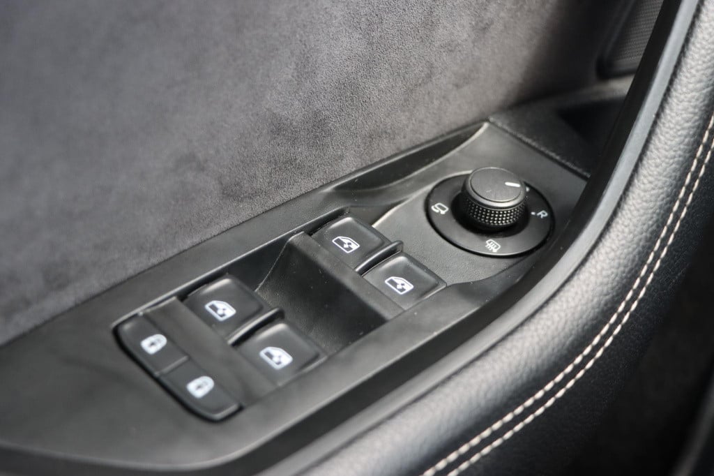 Skoda Superb combi 1.4 tsi iv sportline 218pk dsg6