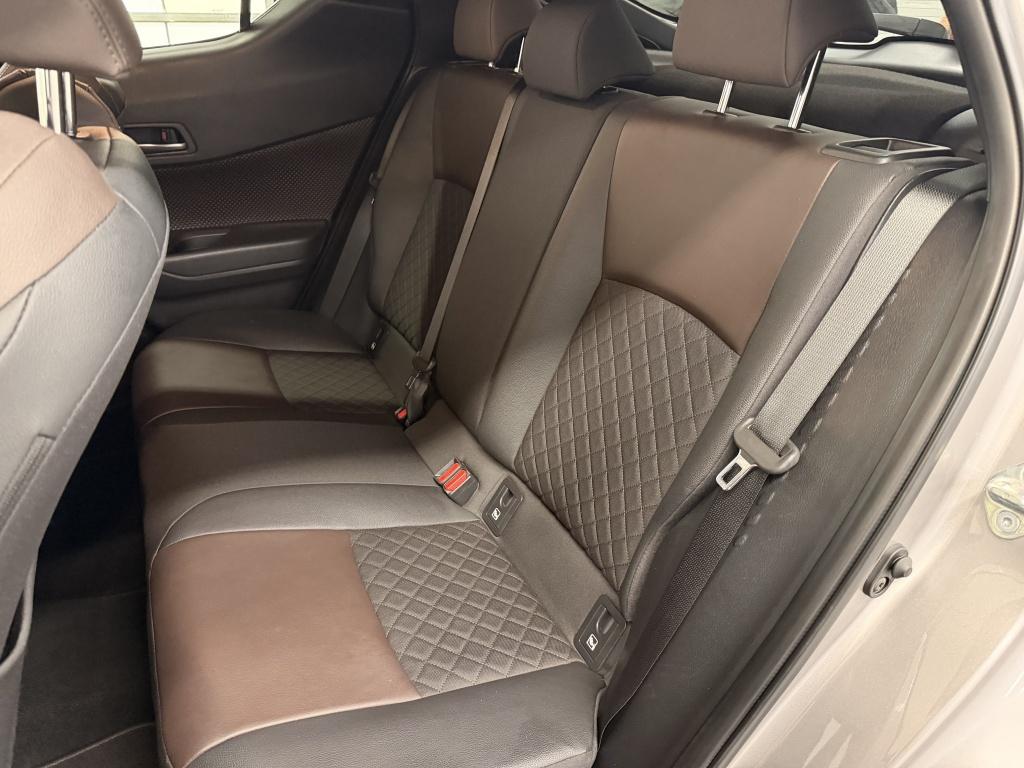 Toyota C-hr 1.8 hybrid executive