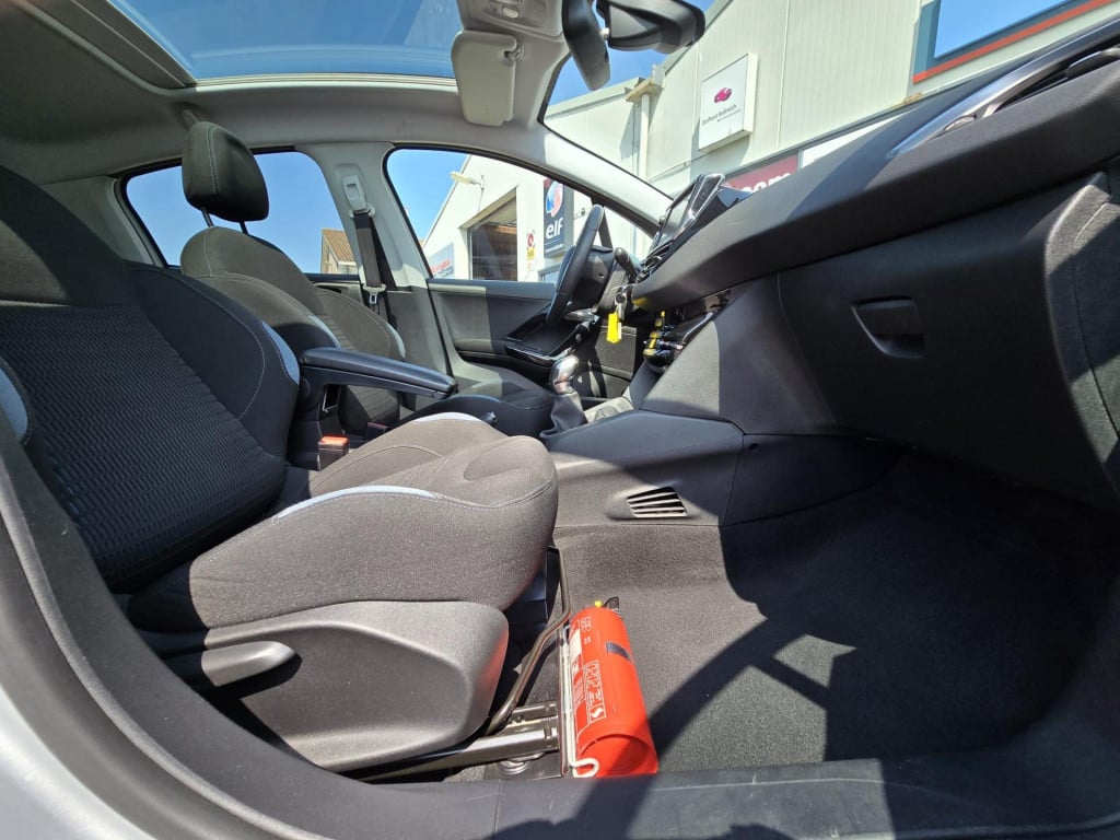 Peugeot 208 1.2 puretech allure