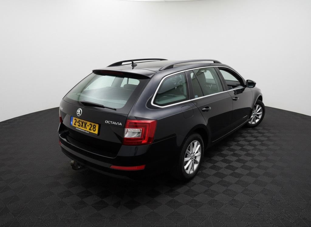Skoda Octavia combi 1.4 tsi greentech ambition businessline automaat