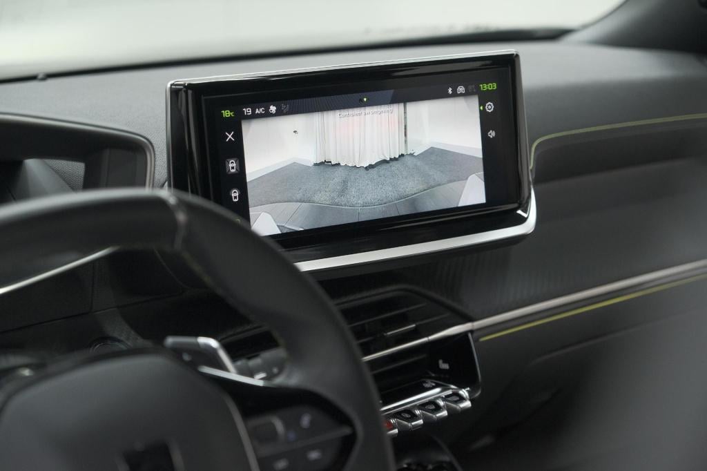 Peugeot 2008 puretech 130 eat8 gt | 360 camera | stoelmassage | adaptieve c