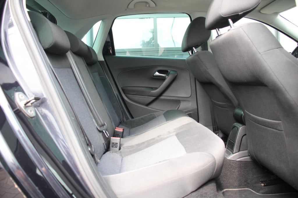 Volkswagen Polo 1.2 tsi highline - trekhaak - stoel verw - schuifkanteldak 