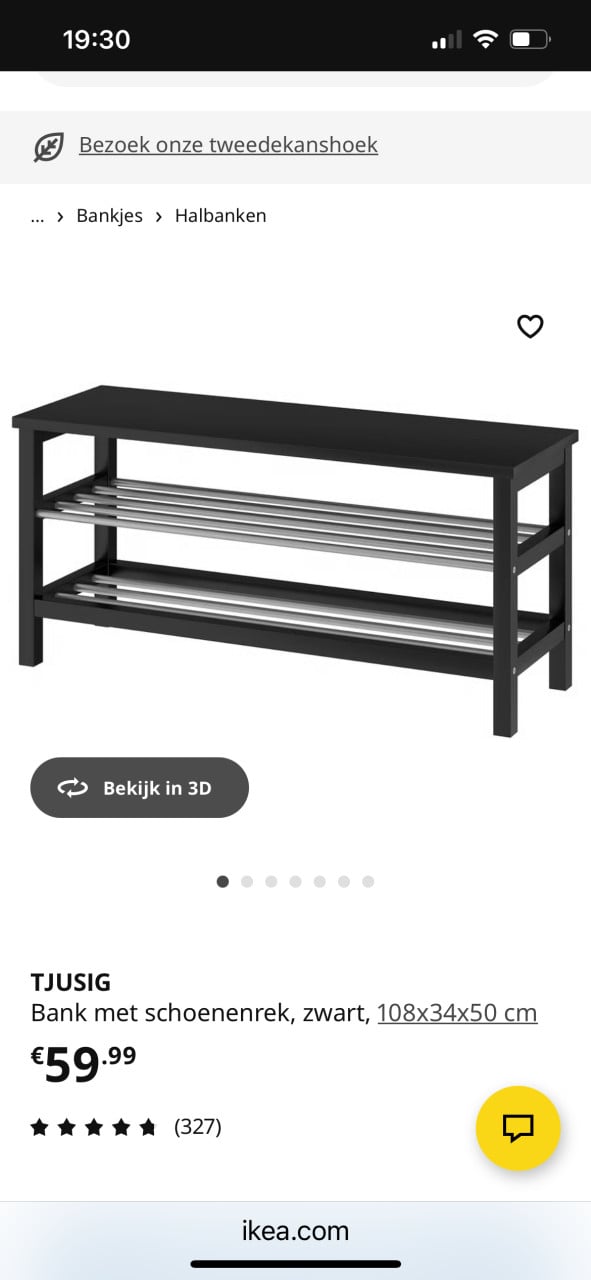 Schoenenrek. Schoenenbankje. Mooi, wit.