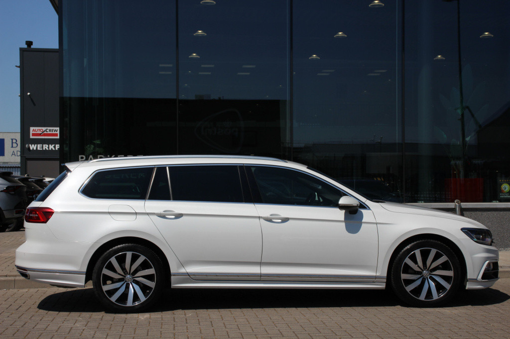 Volkswagen Passat variant 2.0 tsi 220pk highline r-line | dynauidio | acc |