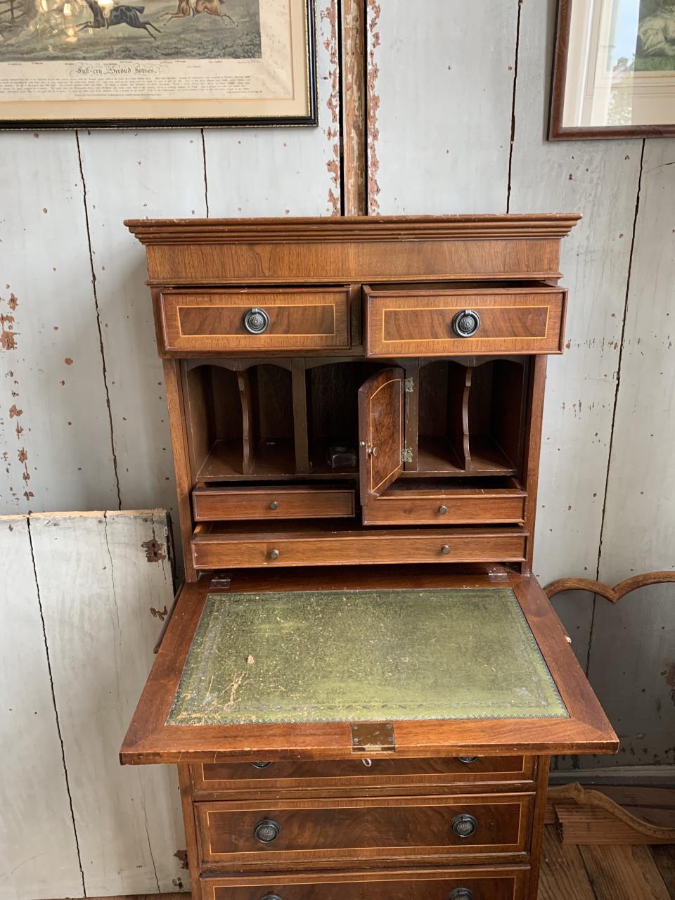 Brocante bureau